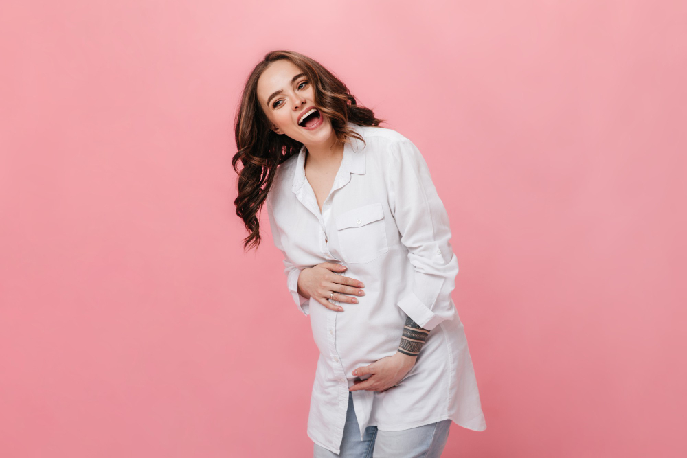 <a href="https://www.magnific.com/free-photo/portrait-emotional-happy-woman-white-long-shirt-joyful-pregnant-lady-jeans-laughing-posing-pink-background_13210517.htm#fromView=search&page=1&position=34&uuid=d27947ca-c614-4e93-8219-cc9b5e3126b2&track=ais_hybrid&query=dentist+pregnat">Image by lookstudio on Magnific</a>